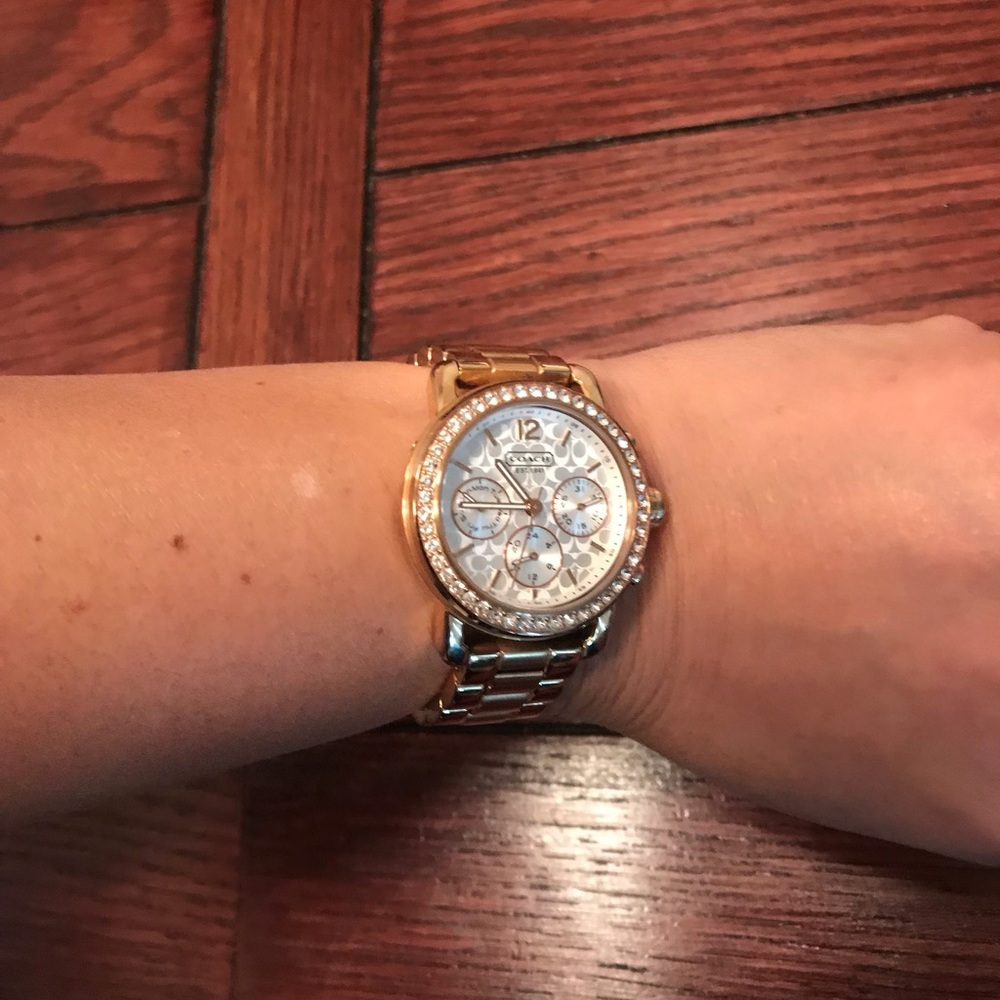 Women’s Watch - Picture 3 of 8